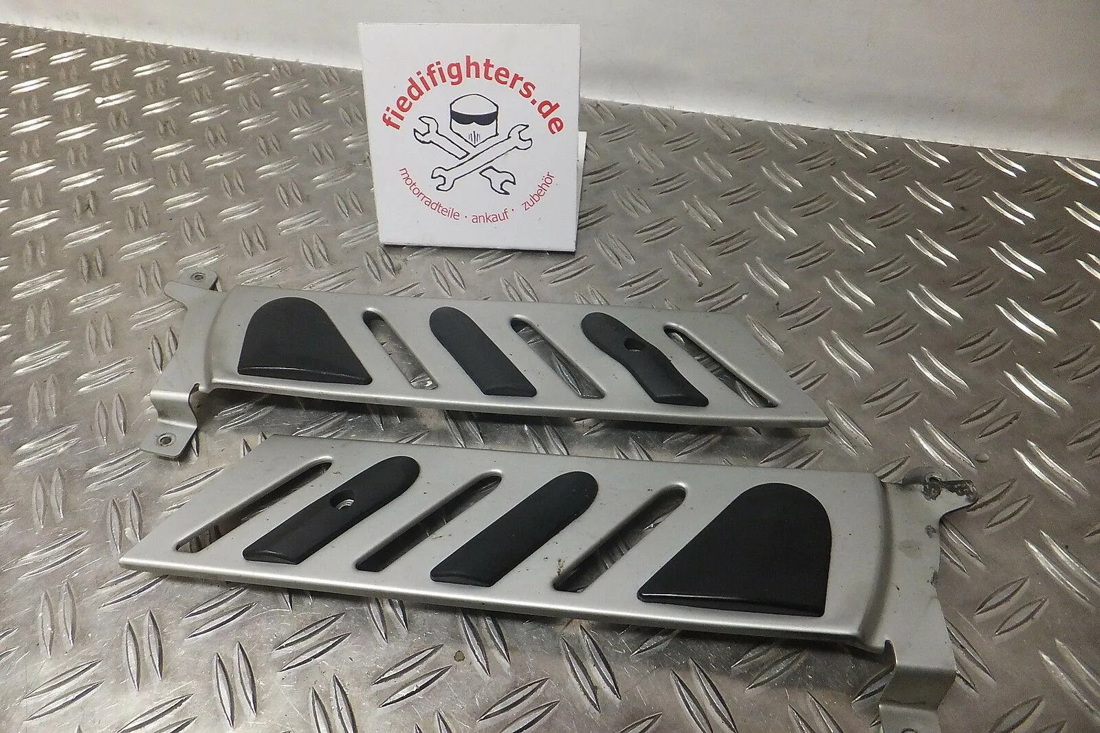 Verkleidung Rahmen links/rechts Abdeckung BMW F 650 CS Ez.08/04 40957km