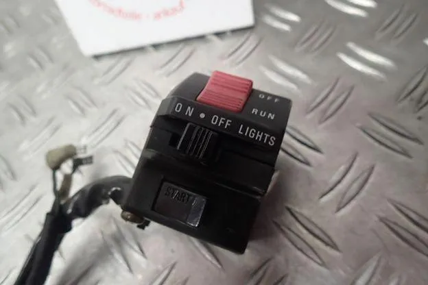 Lenkerarmatur rechts Lenkerschalter Suzuki GSX-R1100 GV73C BJ.92 41980km