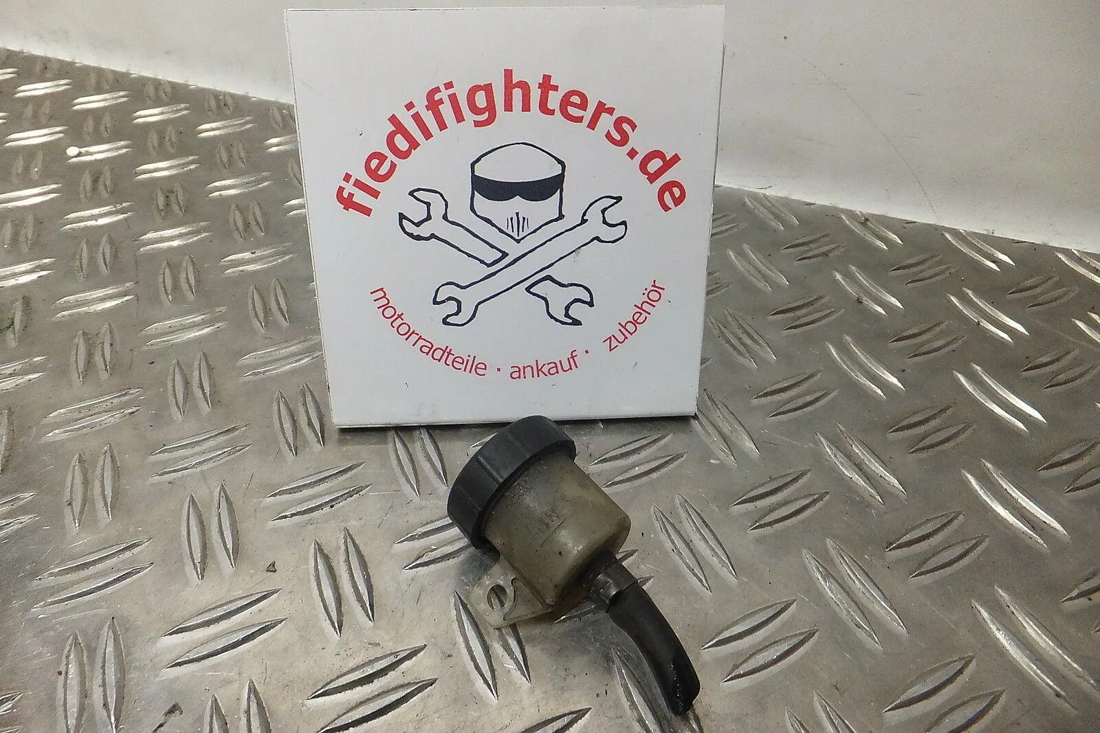 Bremsflüssigkeits Behälter hinten Bremse Behälter BMW F 650 CS Ez.08/04 40957km