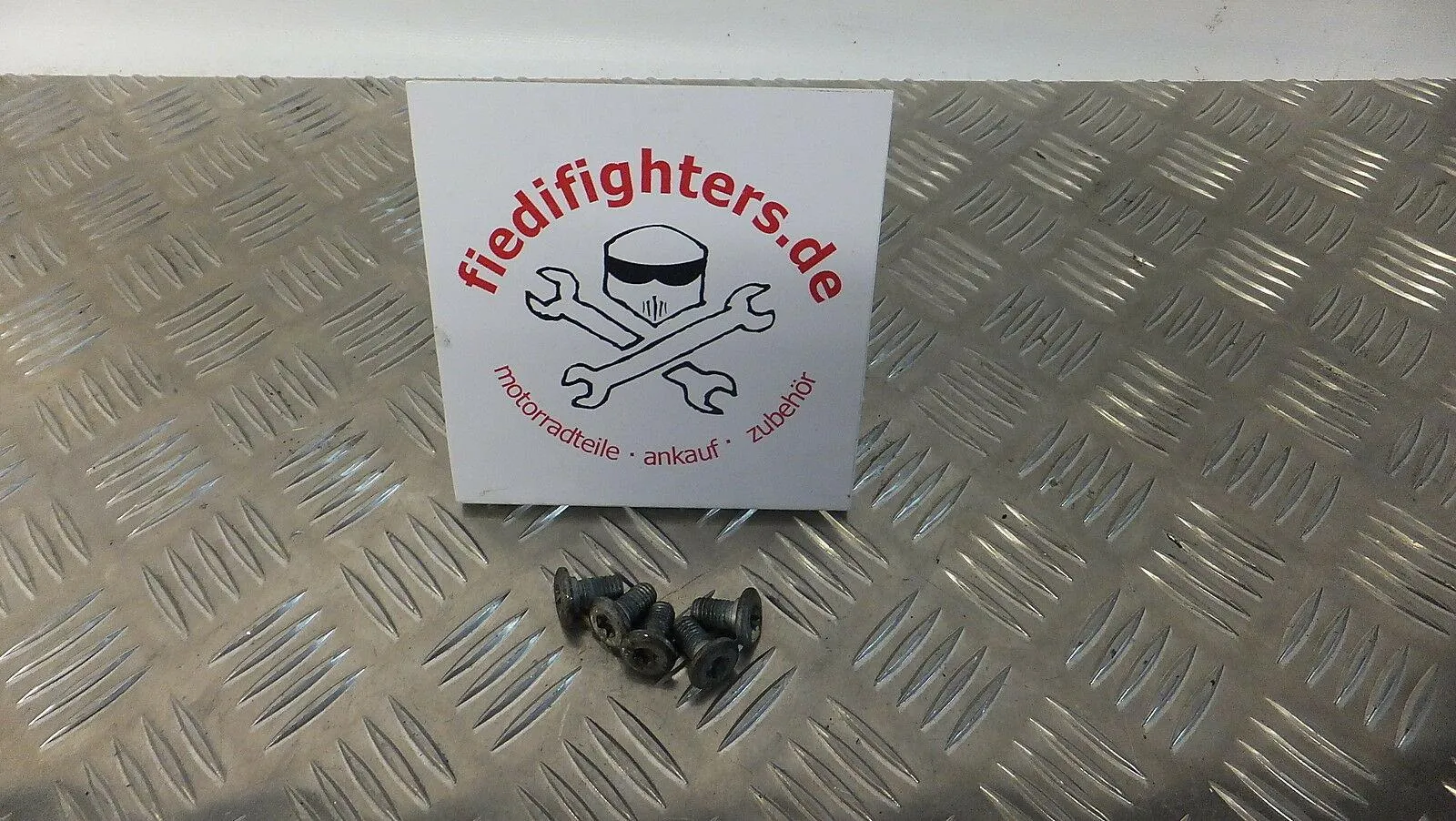 Bremse Bremsscheibenschrauben 5x hinten 4380km BMW F 800 R F800R E8ST