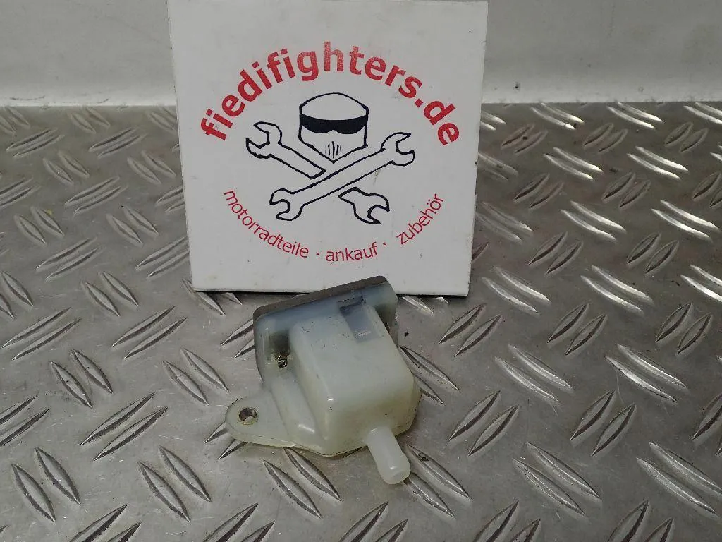 Bremsflüssigkeitsbehälter hinten Suzuki GSX 1200 A3 Inazuma 17055km EZ. 00