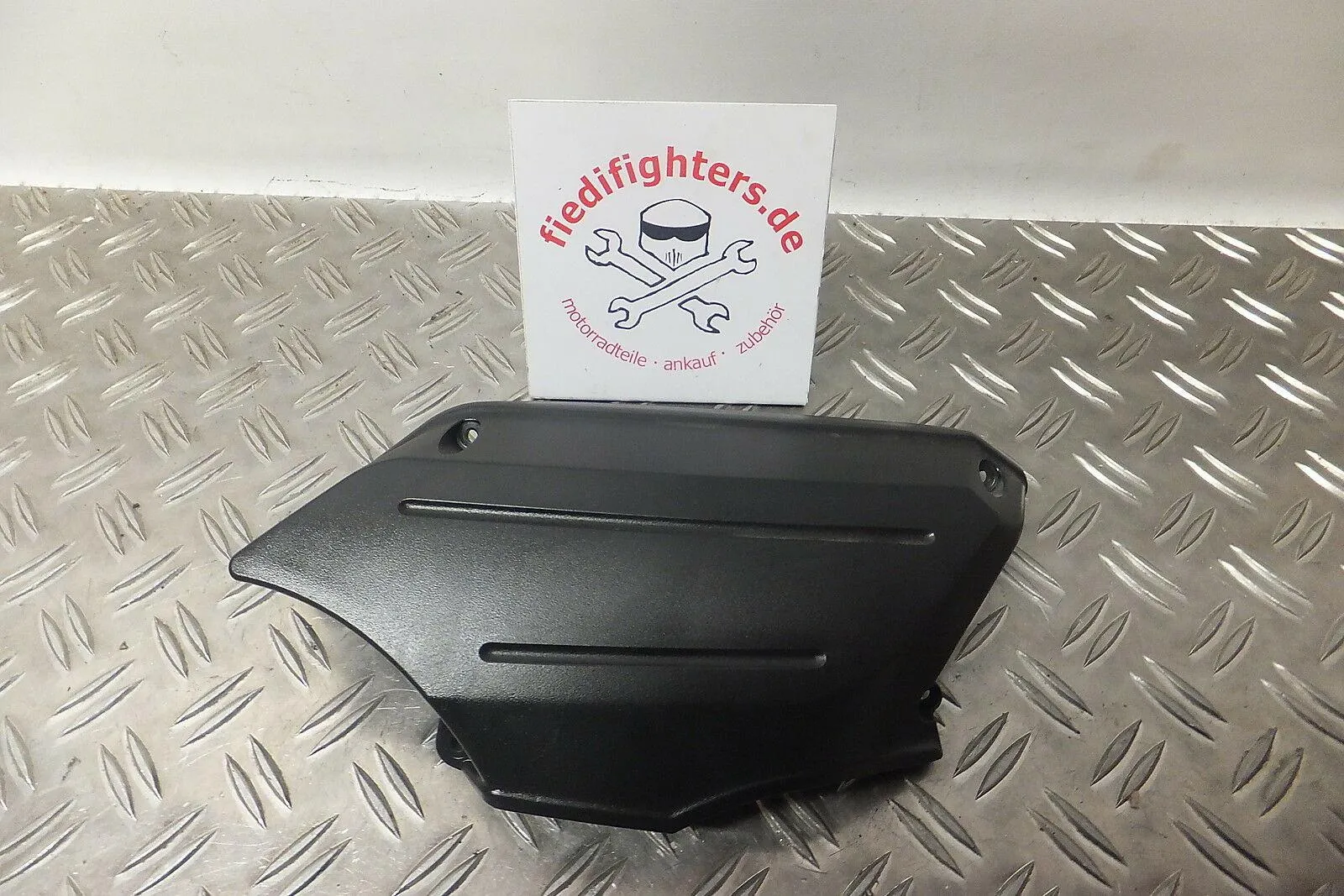 Verkleidung Motor Deckel links Abdeckung Aprilia Mana 850 RC 07.08 5831km 56kW