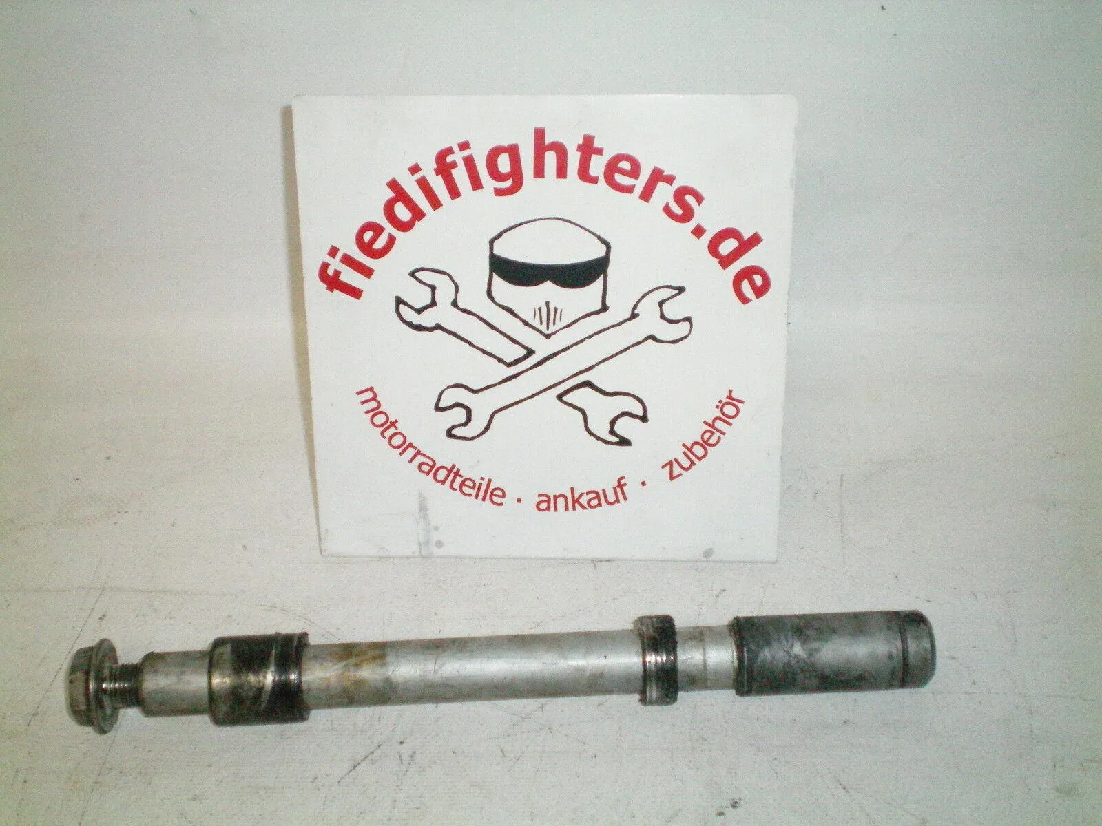 Achse Steckachse Radachse vorne Honda CBR 1100xx CBR1100XX SC35