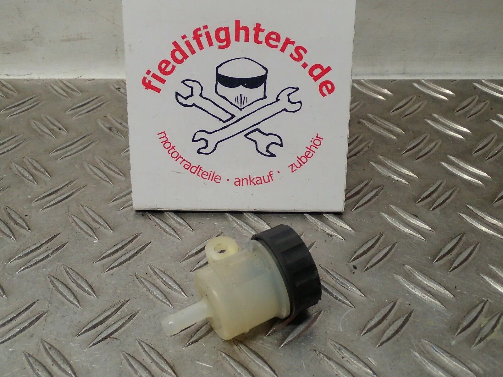 Bremsflüssigkeitsbehälter hinten Behälter Kawasaki Z750 ABS ZR750L Ez.07 29933km