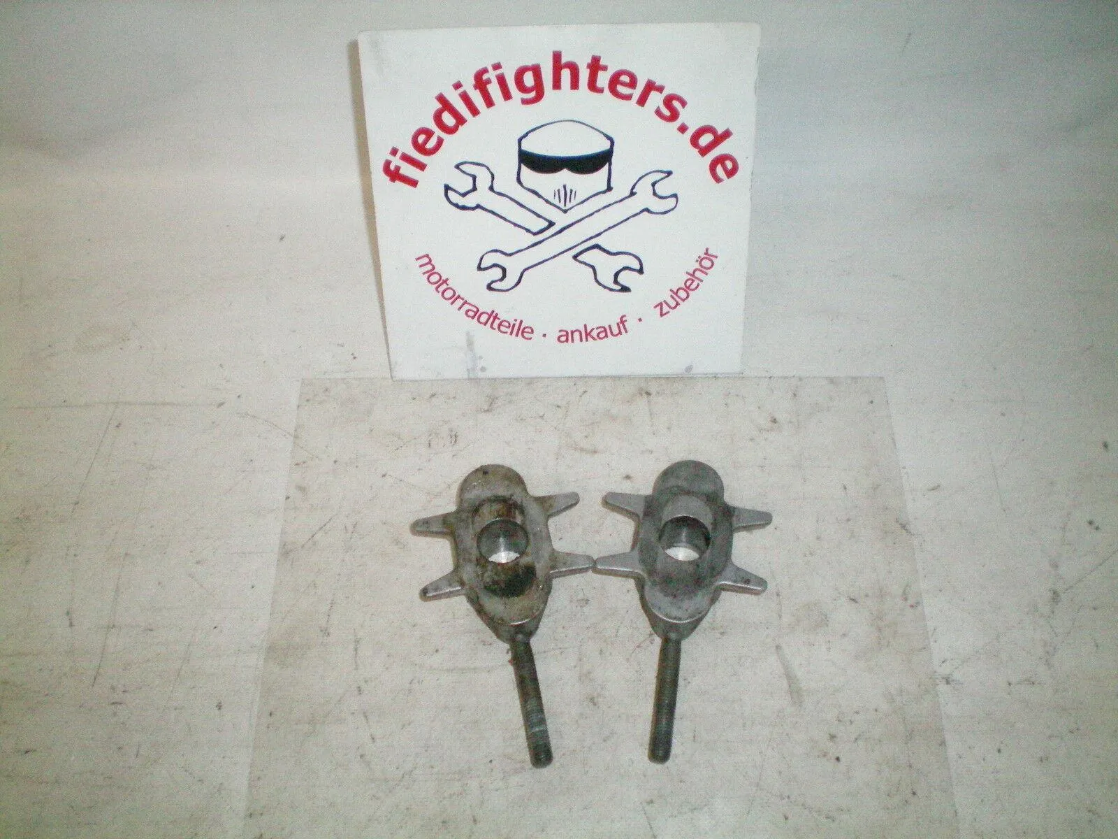 Kettenspanner Schwinge 19300km Yamaha Fazer 600 FZS600 RJ02