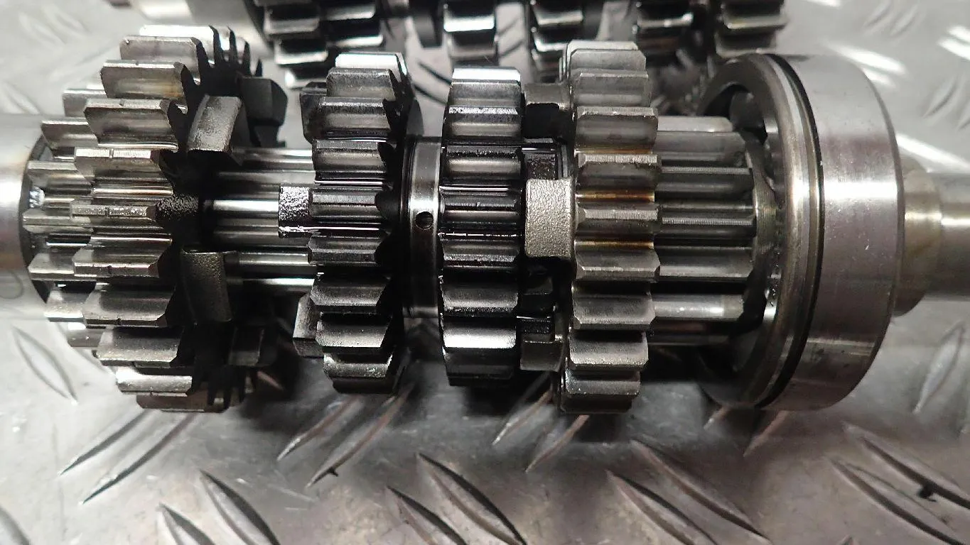 Getriebewellen Ein-und Ausgang Triumph Speed Triple 955i 595N Ez.04 60273km