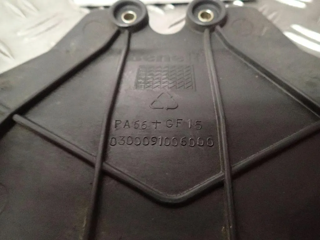 Abdeckung Verkleidung Benelli TNT 1130 EZ.04 20559km R300091006000