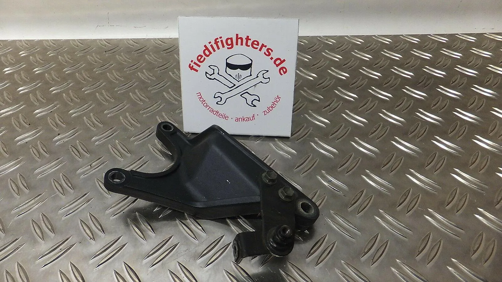 Motorhalter Halter Motor rechts Suzuki GSX-R 750 W EZ.95 GR7BB 35170km