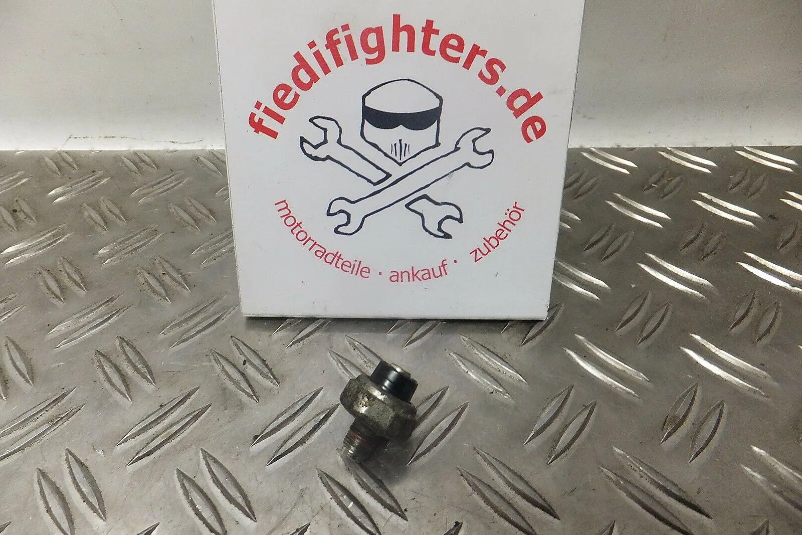 Öldruckschalter Öl Drucksensor Öl Motor 21600km Suzuki GSF 1250 Bandit WVCH