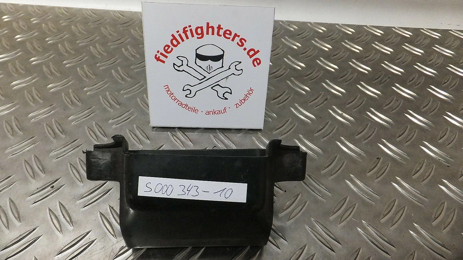 Verkleidung Heckrahmen Werkzeugfach Suzuki GSX-R 750 W EZ.95 GR7BB 35170km