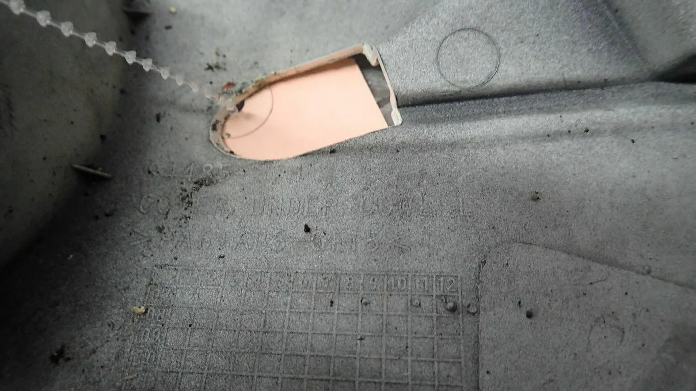 Seitenverkleidung mitte links Verkleidung Seite Suzuki GSX-R 600 K8 K9 BJ.08-10