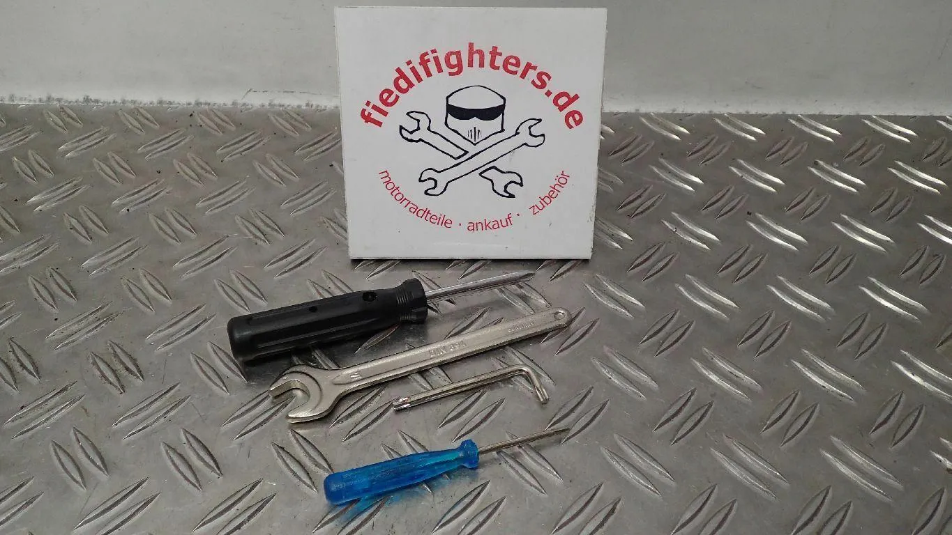 Werkzeug 4 Teile Bordwerkzeug Tool Kit BMW K1300R K12S 127kW 14527km BMW