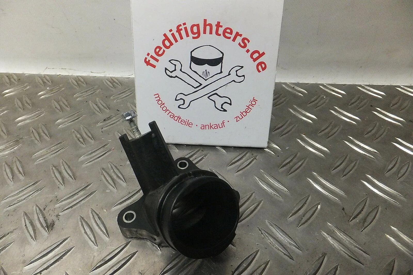 Ansaugstutzen hinten Stutzen hinten Ansaug Aprilia Mana 850 RC 07.08 5831km 56kW