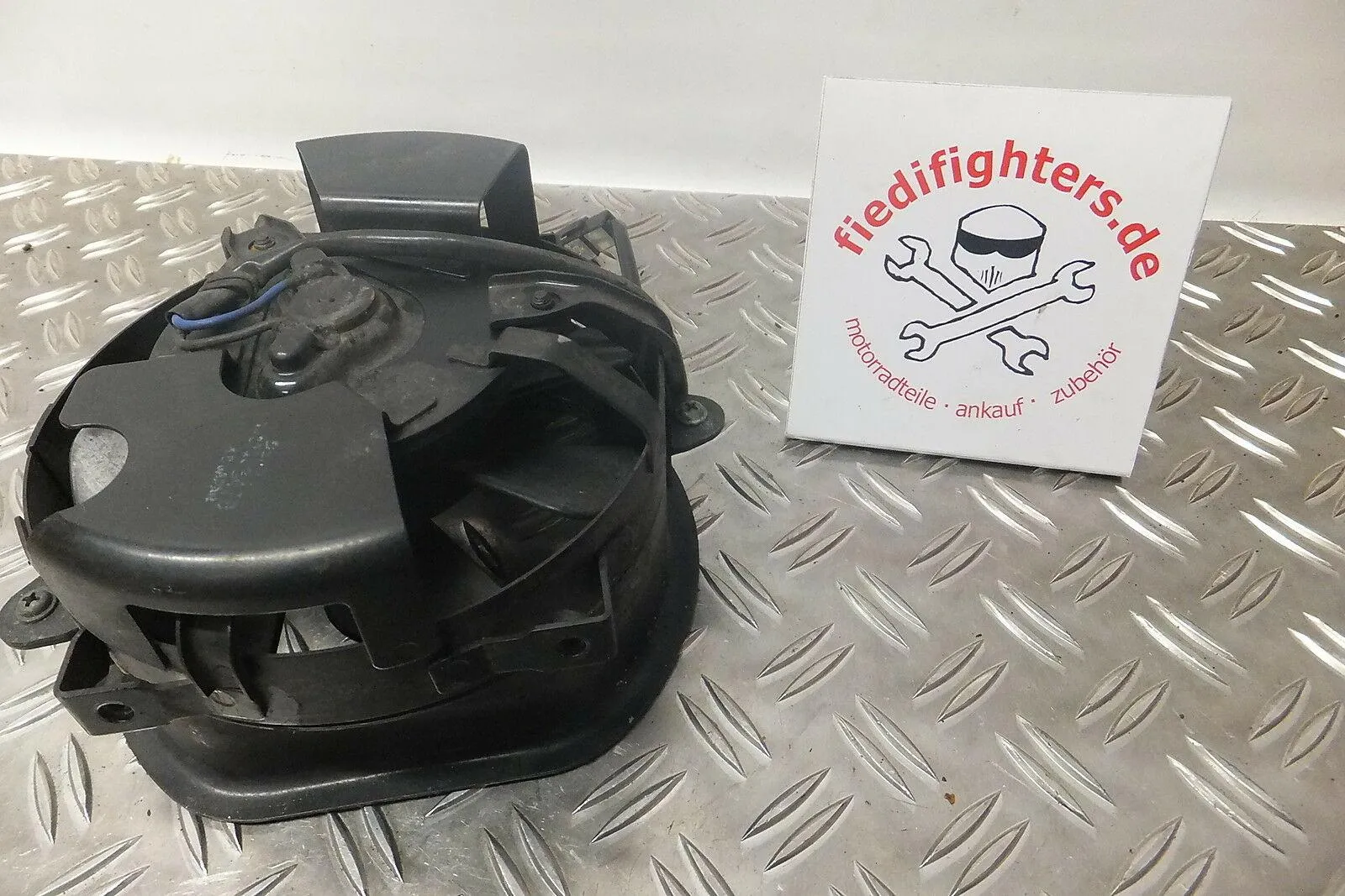 Lüfter Kühler Lüfterrad Kühler 24314km Suzuki VZ 800AF Marauder Ez.00