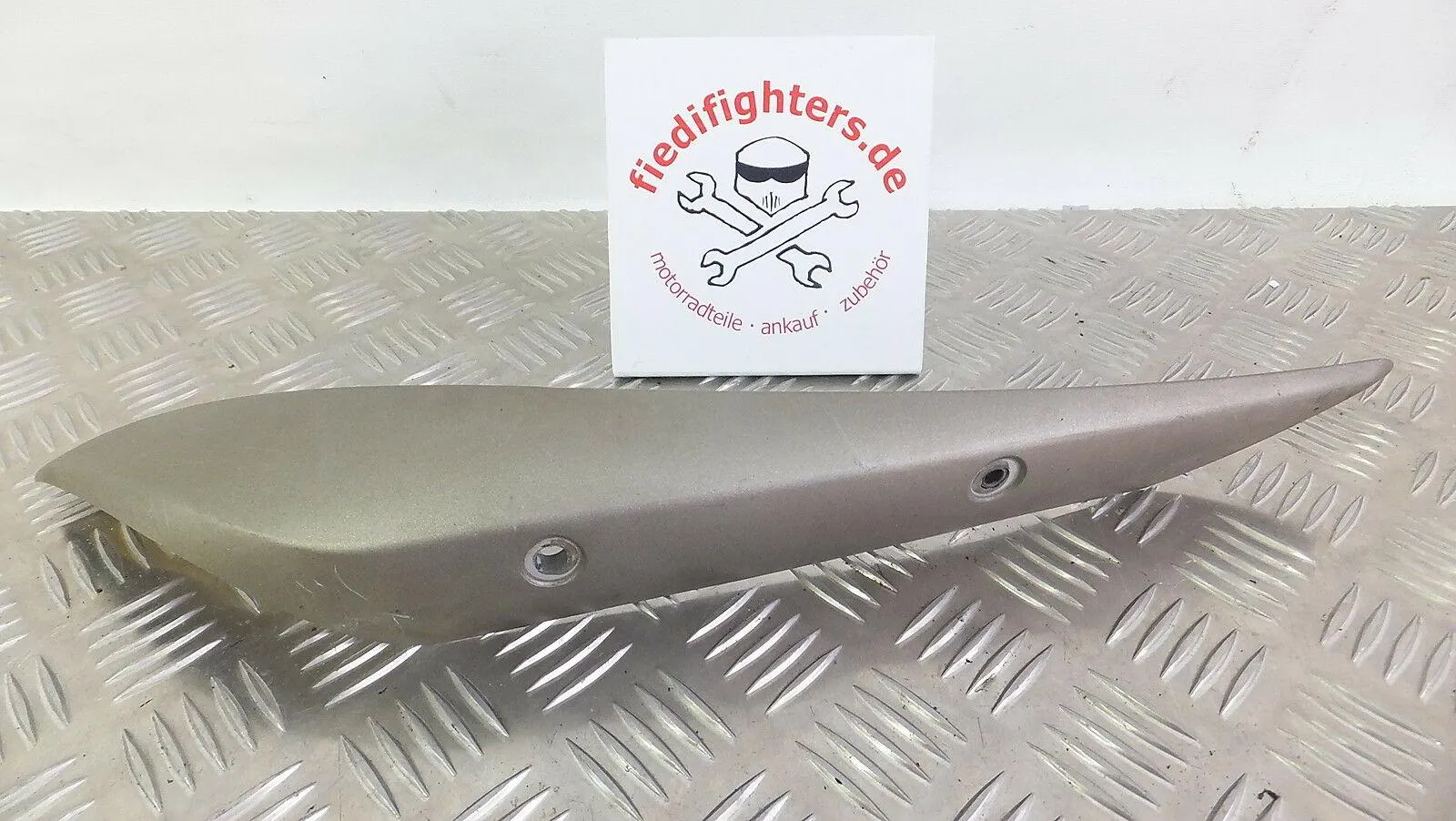 Verkleidung Auspuff rechts grau Yamaha YZF-R1 RN12 R1