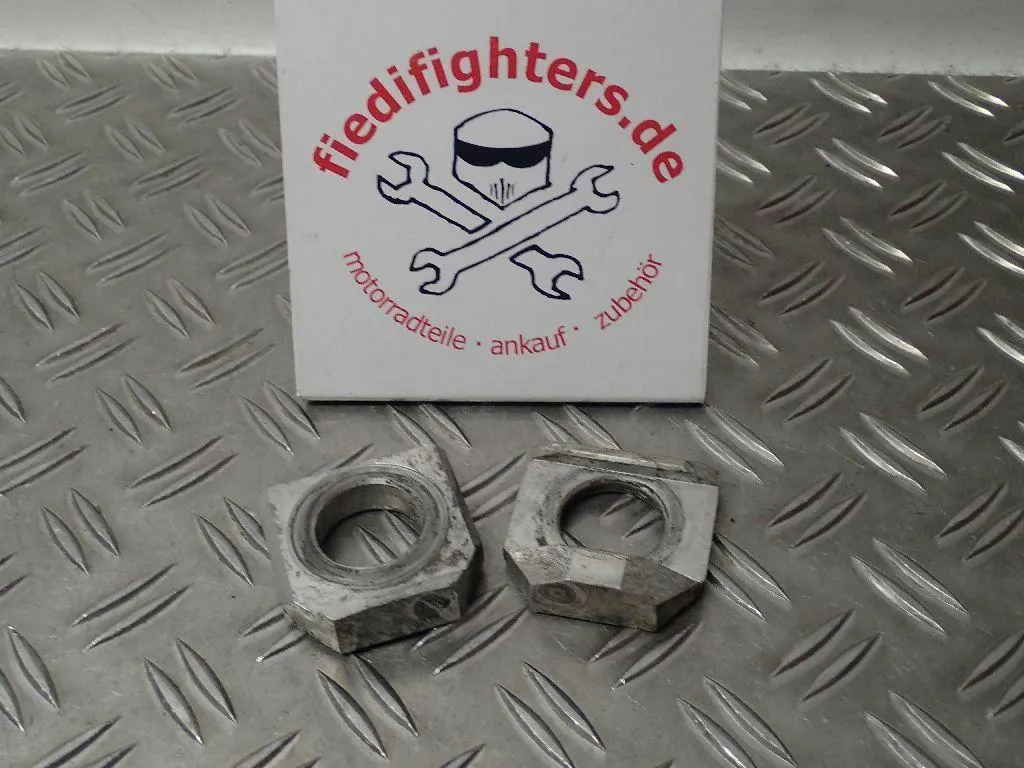 Kettenspanner Spanner Kette Suzuki GSX-R 1000 K1 WVBL EZ.02 57769km