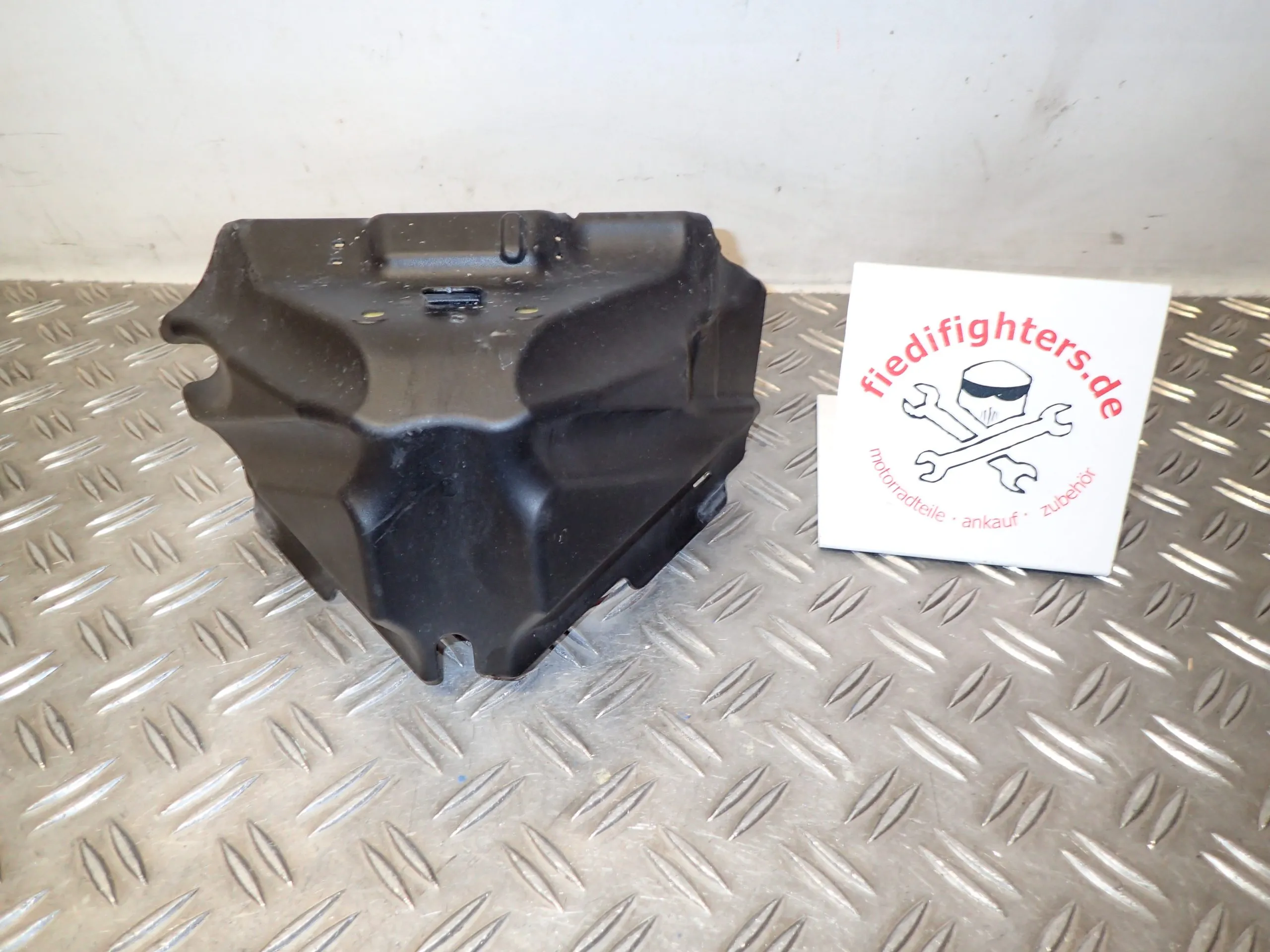 Schutz Filtergehäuse Verkleidung Aprilia Dorsoduro 1200 TV BJ.13 21077km