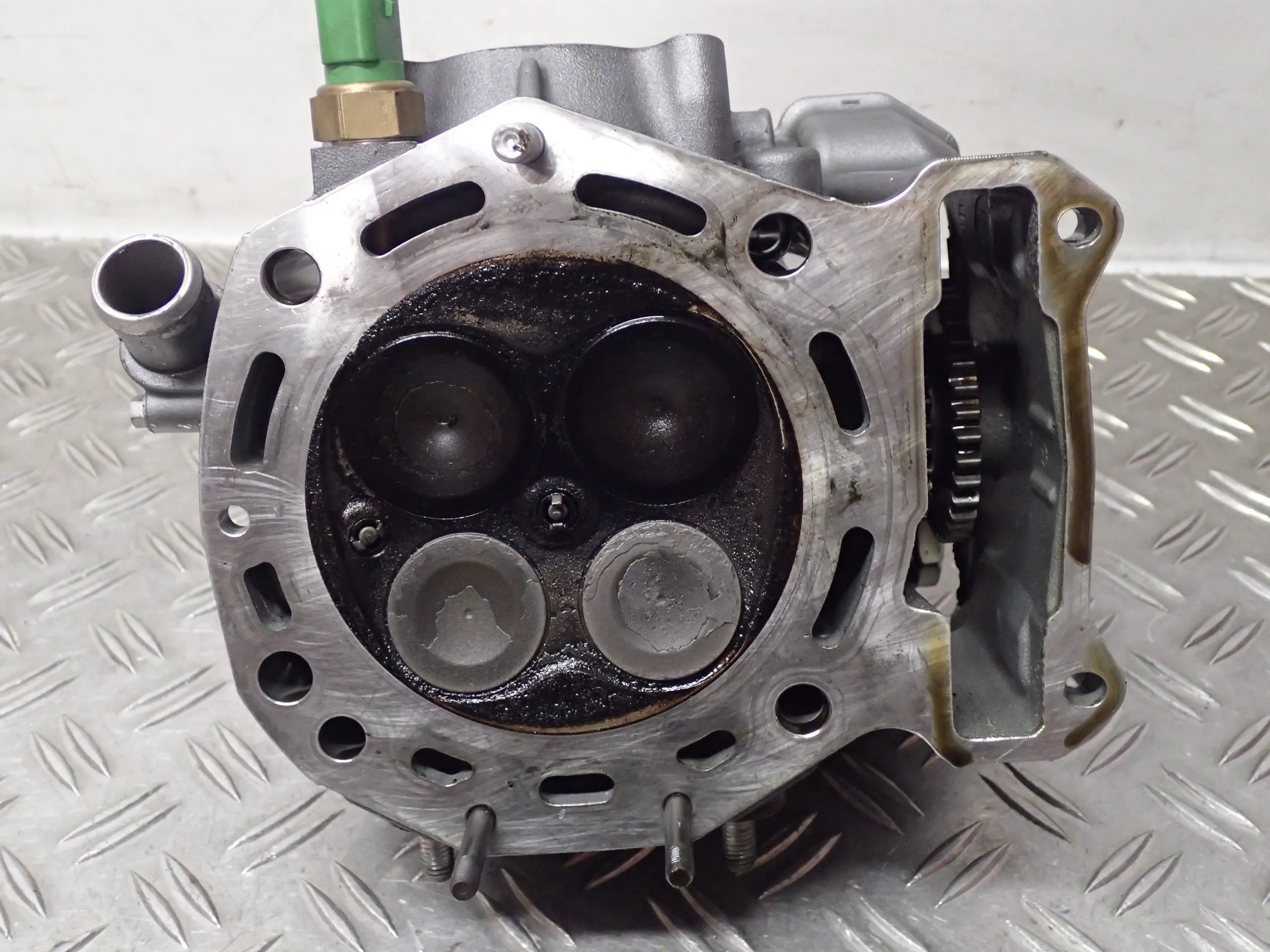 Zylinderkopf Motor Zylinder vorne Aprilia Dorsoduro 1200 TV BJ.13 21077km