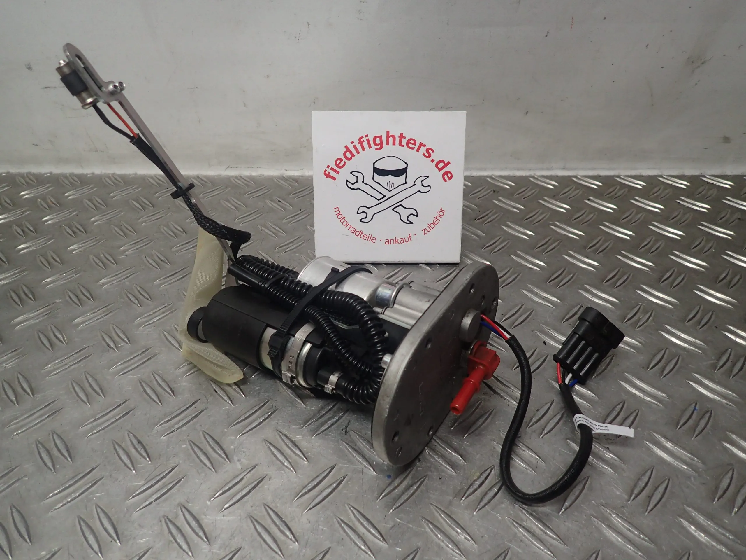 Benzinpumpe Kraftstoffpumpe Fuel Pump Aprilia Dorsoduro 1200 TV BJ.13 21077km