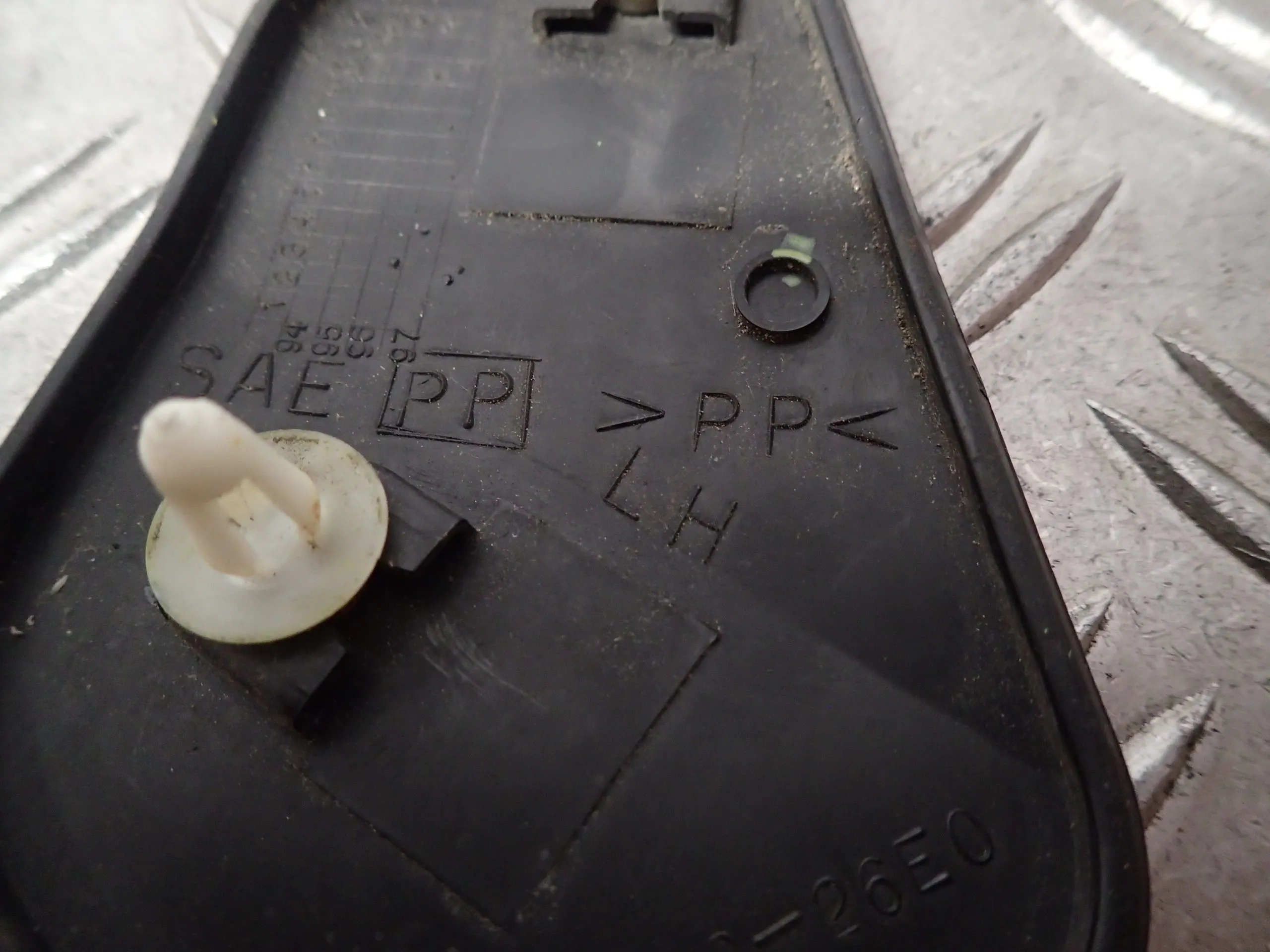 Abdeckung Verkleidung links Suzuki Bandit GSF 600 GN77A Bj.97 62667km