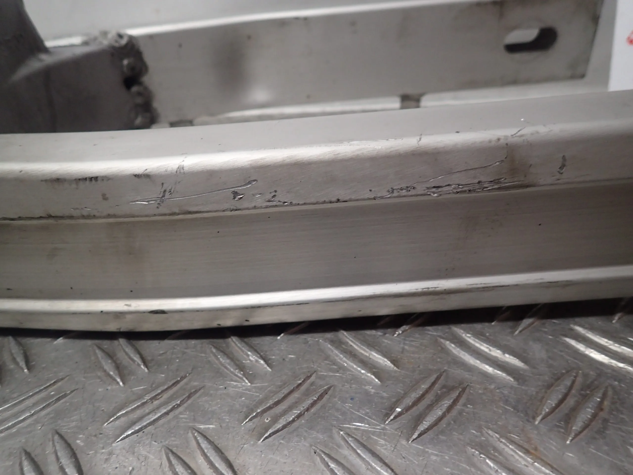 Schwinge Schwingenarm Suzuki SV650 AV Bj.99 38063km