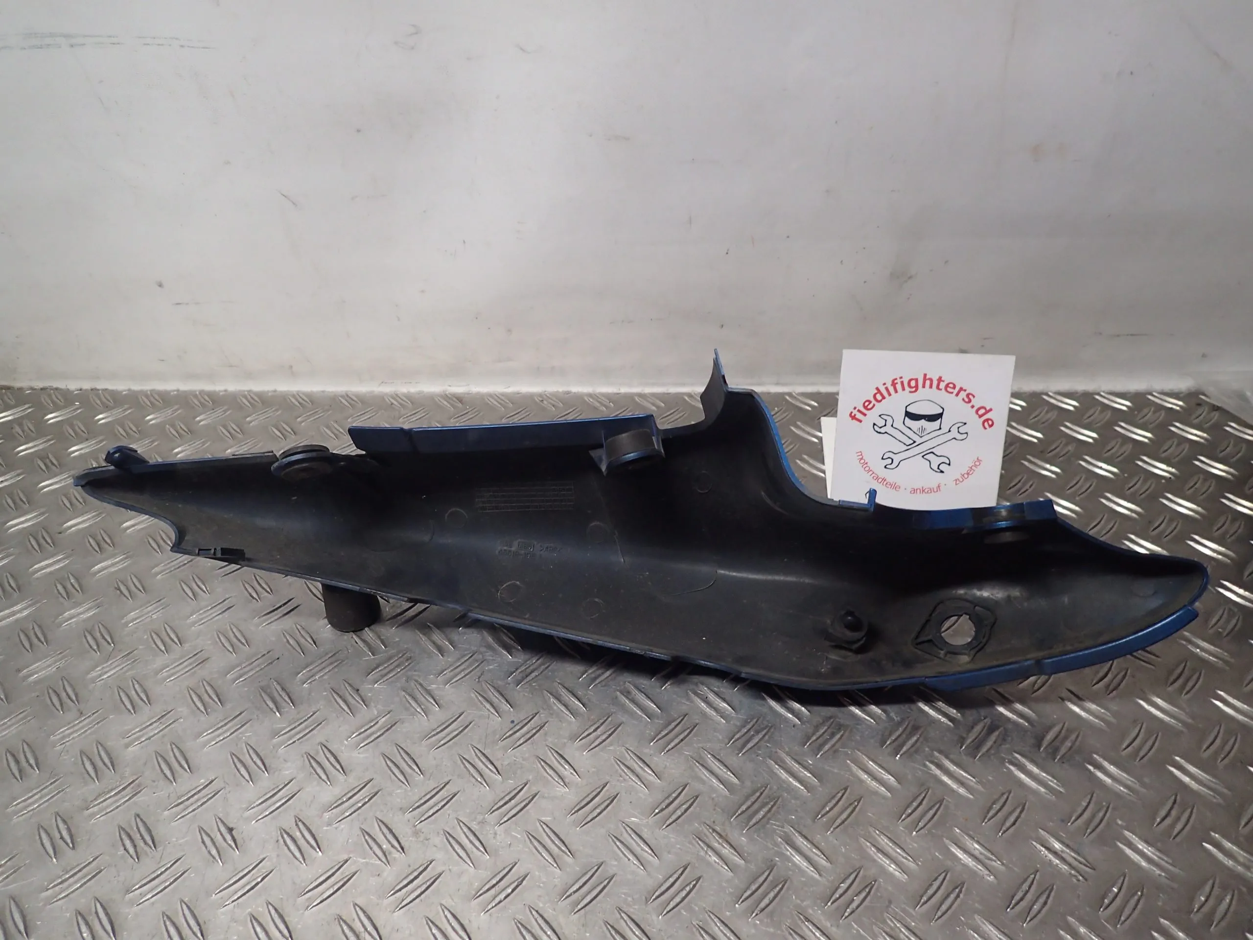 Heckverkleidung links Heck Verkleidung links Suzuki SV650 AV Bj.99 38063km