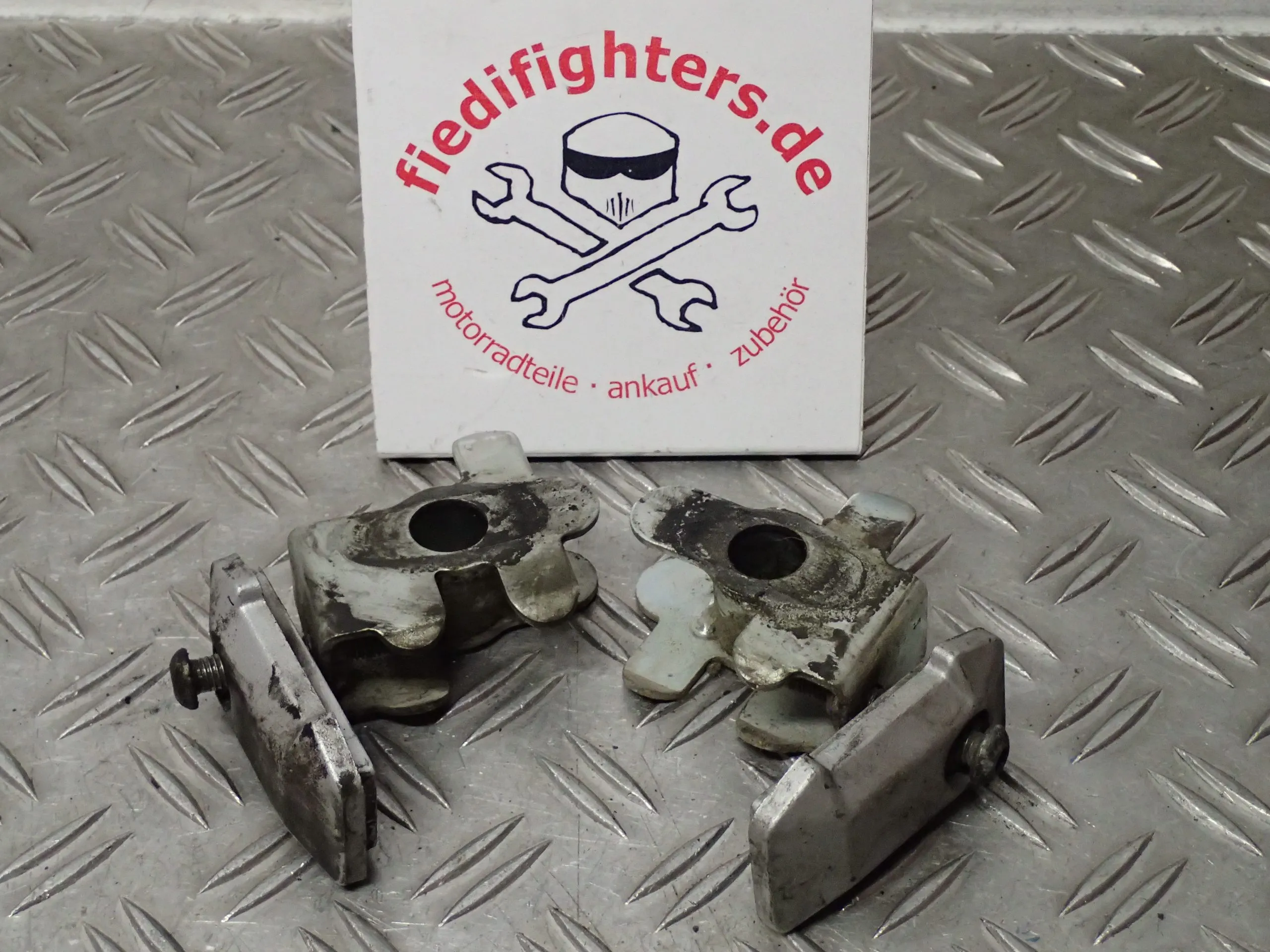 Kettenspanner Spanner Suzuki SV650 AV Bj.99 38063km