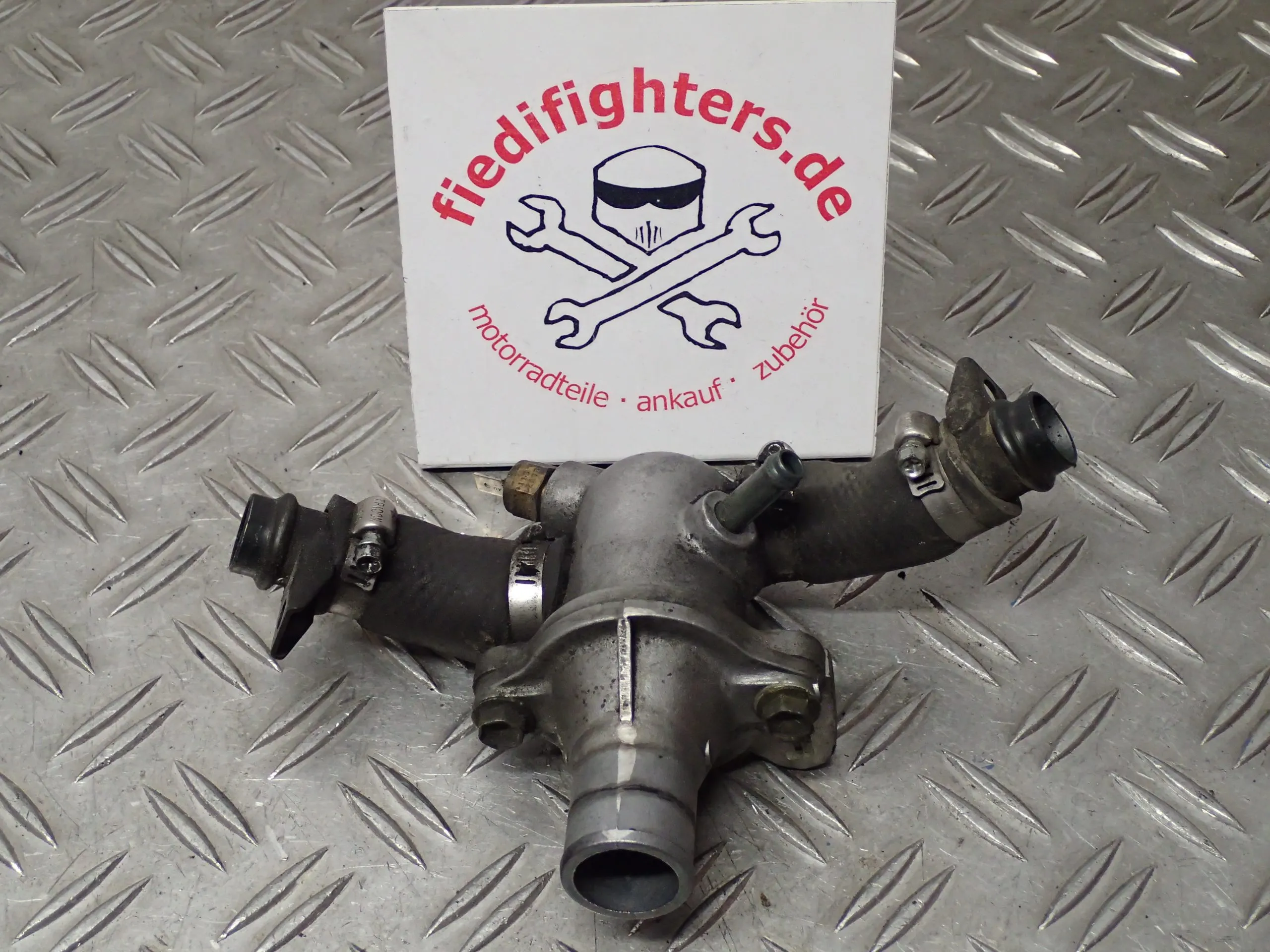 Thermostat Ventil Suzuki SV650 AV Bj.99 38063km