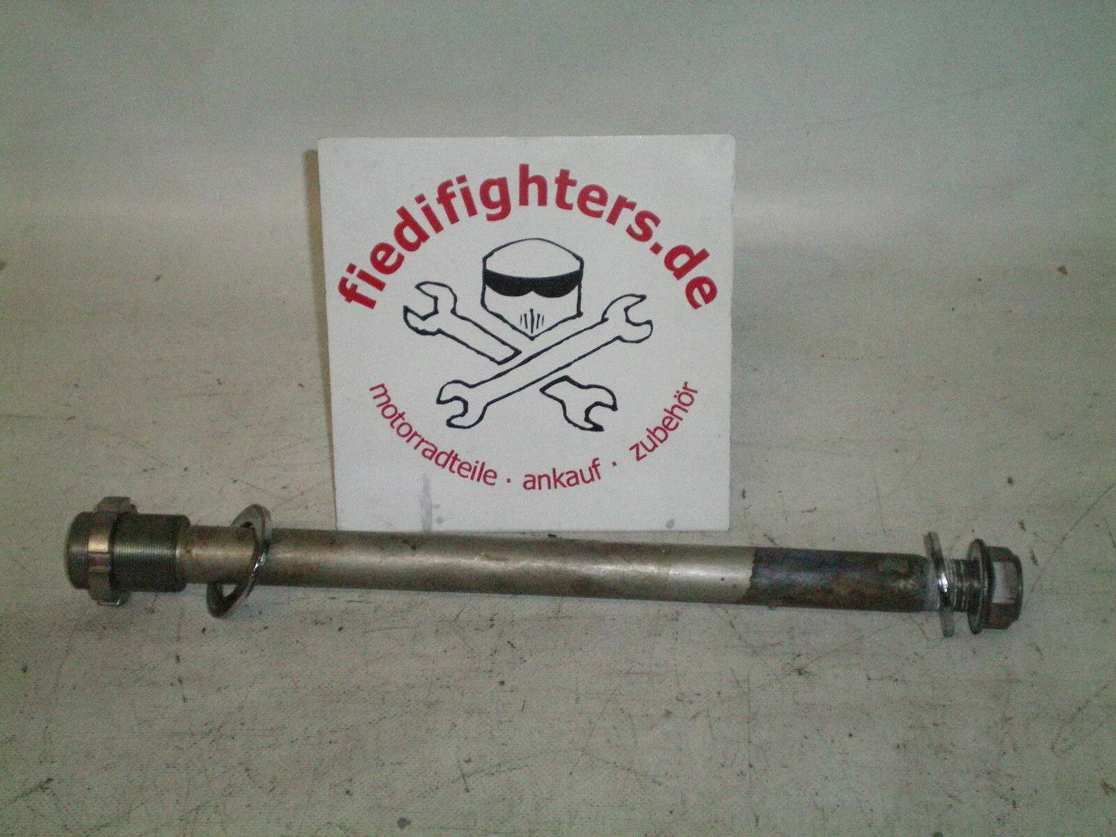 Achse Schwingenachse Rahmen Ø 22mm 350mm 10210km Yamaha YZF-R1 RN19 R1