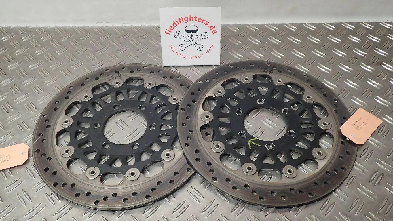 Bremsscheiben Brake discs vorne 3,9mm Triumph Daytona 955i T595 Ez.2/01 36900km