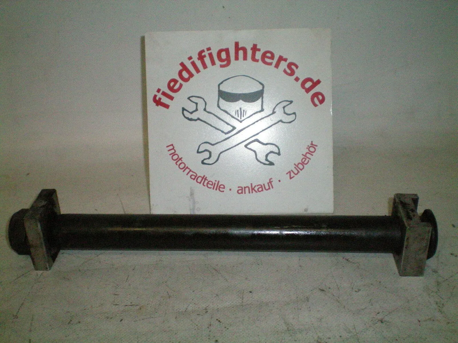 Achse Steckachse Radachse hintens 21650km Yamaha YZF-R6 RJ03 R6