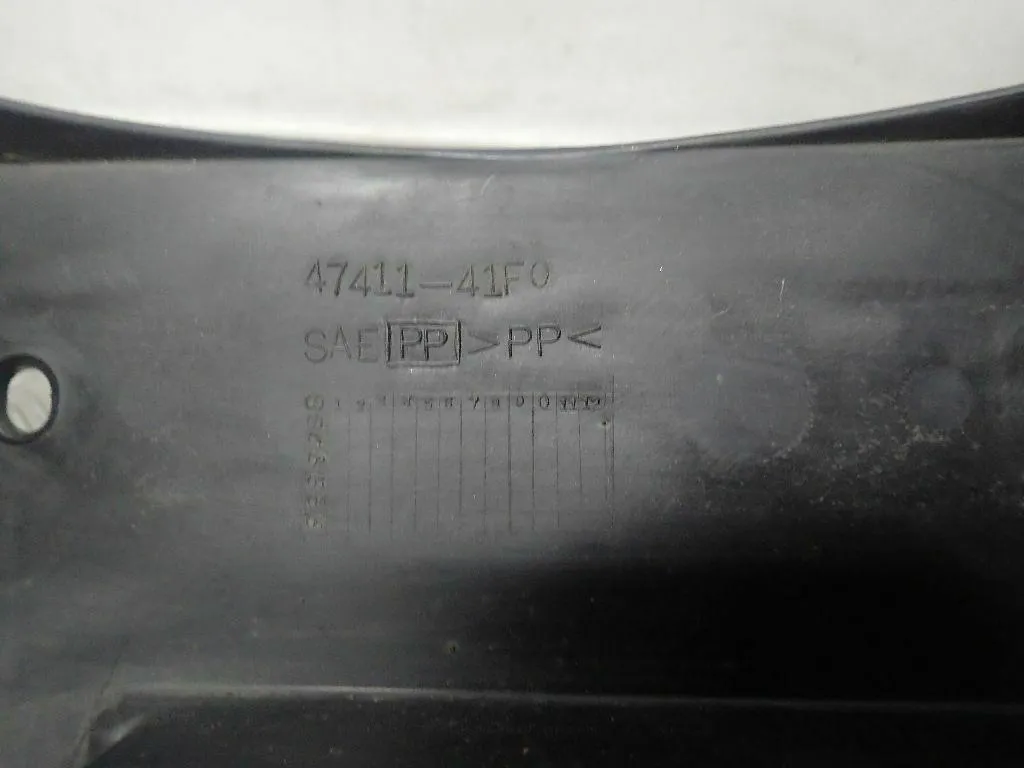 Verkleidung Batteriekasten Batteriefach Suzuki VL800 Intruder WVBM EZ.01 43106km