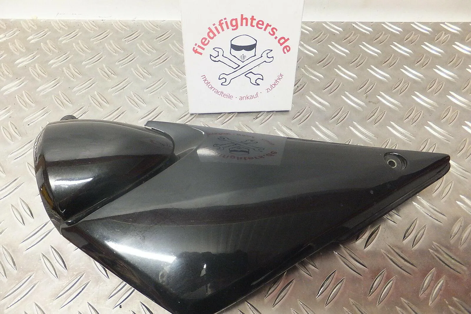 Airbox Verkleidung Schwarz links 24000km Suzuki GSF Bandit 1200S WVA9 Ez.02