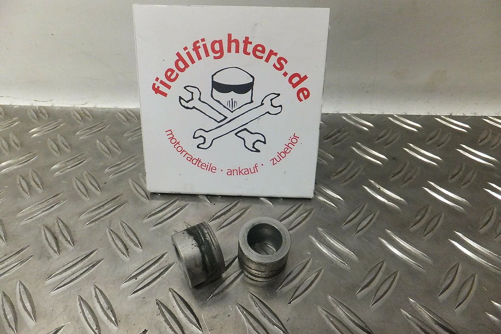 Raddistanz vorne Distanz vorne BMW F 650 CS Ez.08/04 40957km