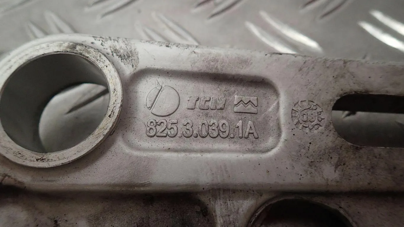 Bremssattelhalter hinten Halter Ducati Monster 696 EZ.09 28350km