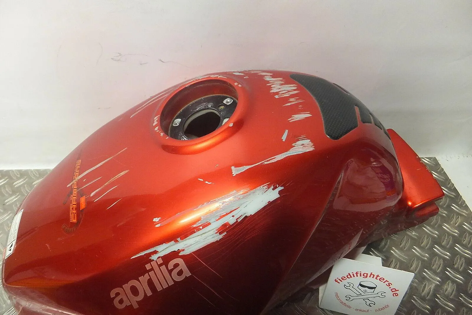 Tank Kraftstofftank Benzintank Tank Aprilia RST1000 Futura PW Ez.01 18105Km