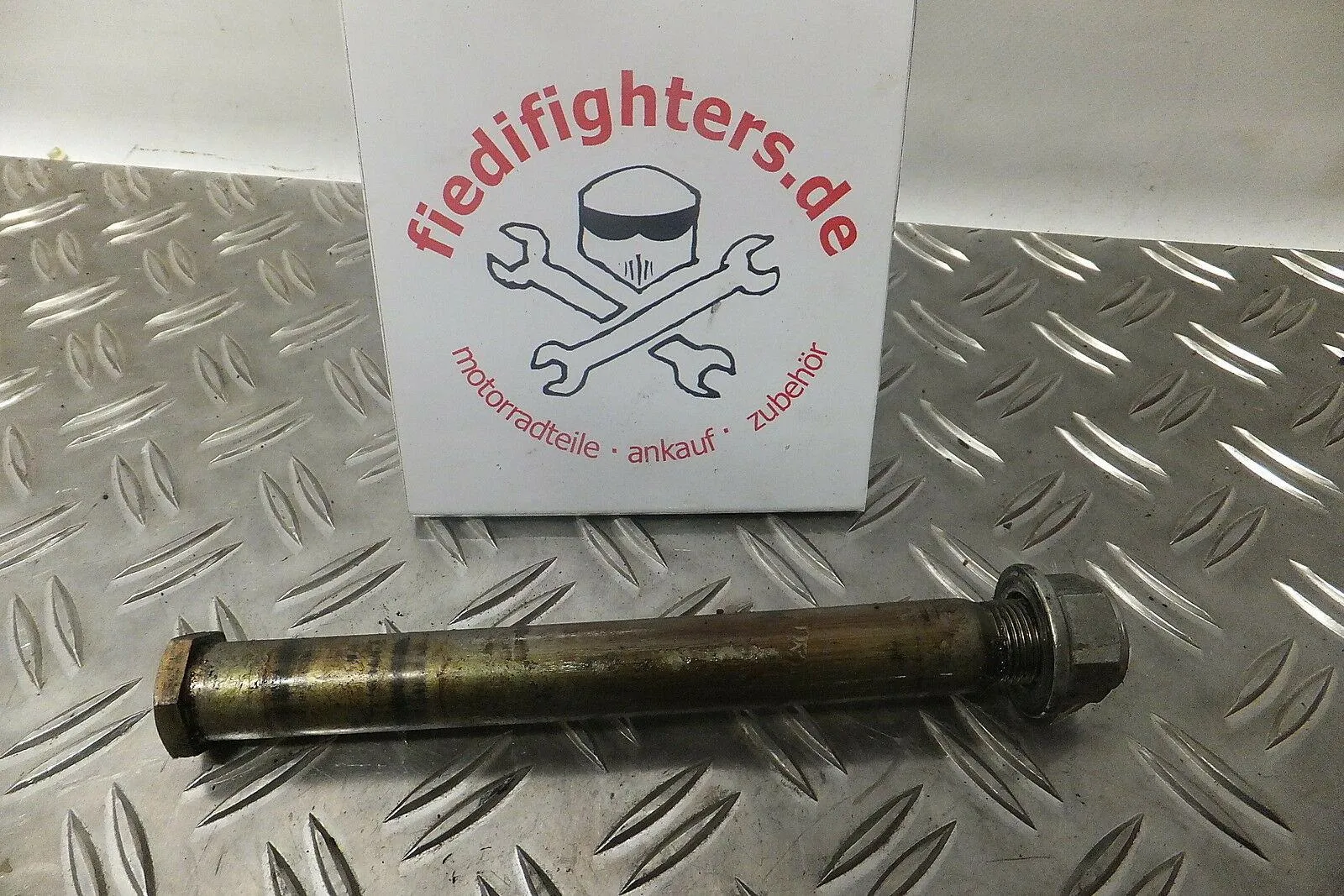 Schwingenachse Achse Schwinge 20x195mm 24314km Suzuki VZ 800AF Marauder Ez.00