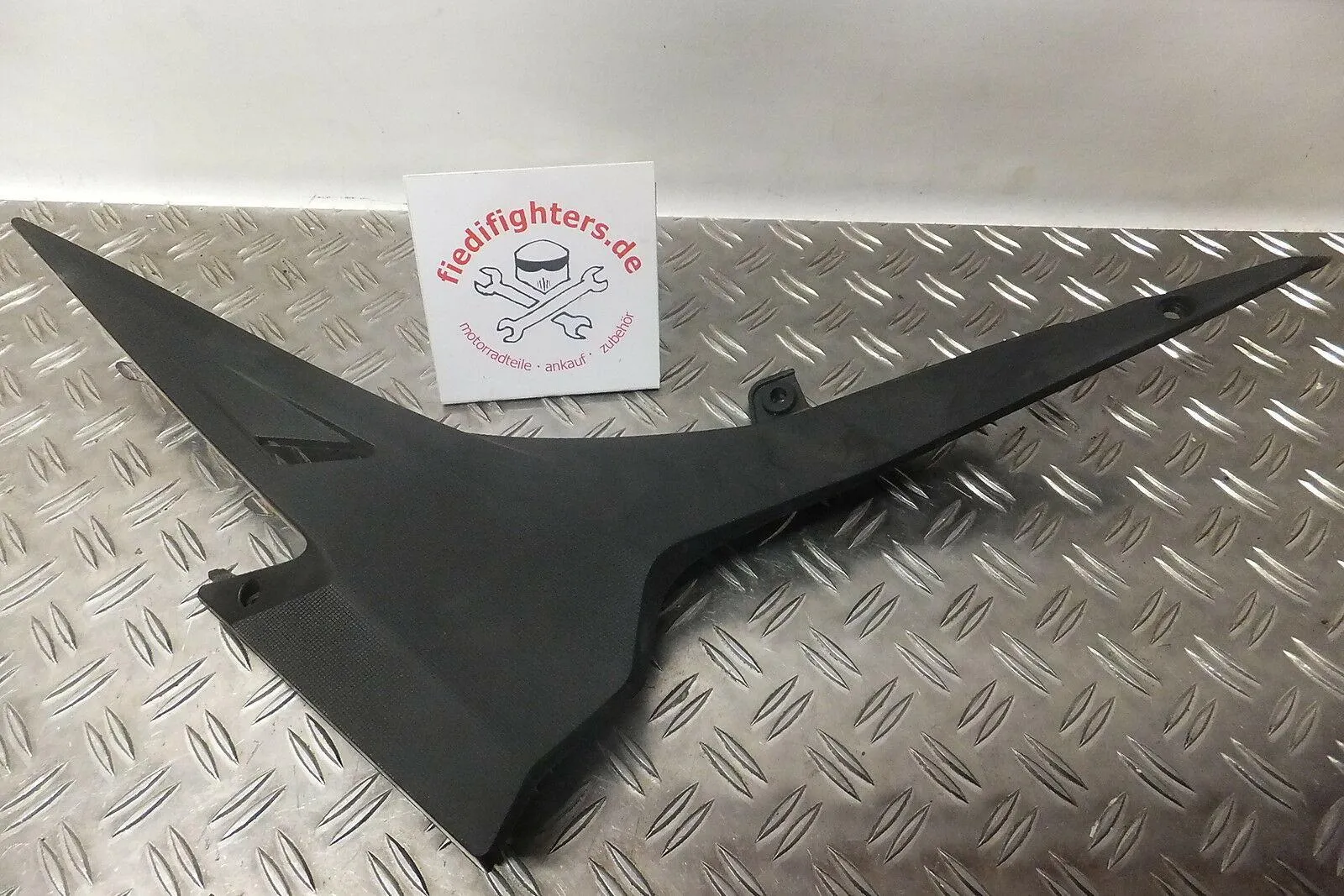 Seitenverkleidung vorne rechts Verkleidung Aprilia RS 4 125 TW Ez.2012 12300km