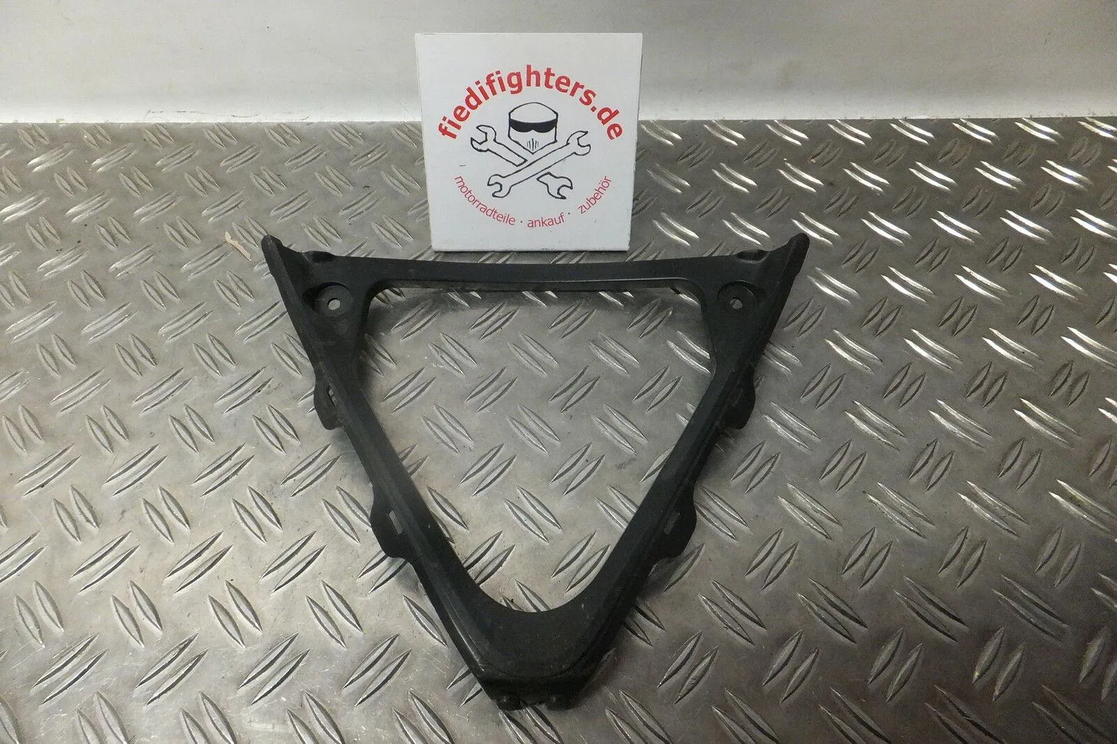 Bugspoiler Verkleidung Dreieck Halter Suzuki K8 GSX-R600 WVCV 09/10 11105km