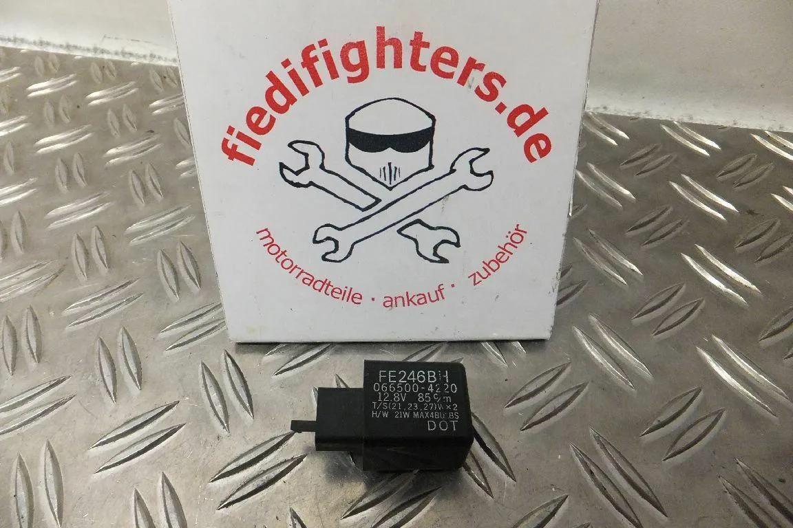 Blinker Relais FE246BH Relais Flasher Yamaha FZS600 Fazer RJ02 7/98 64324km